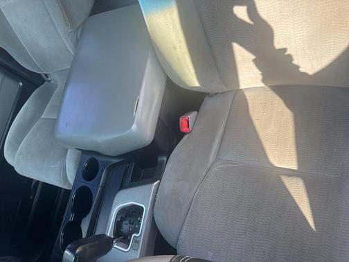 2013 Toyota Sequoia SR5