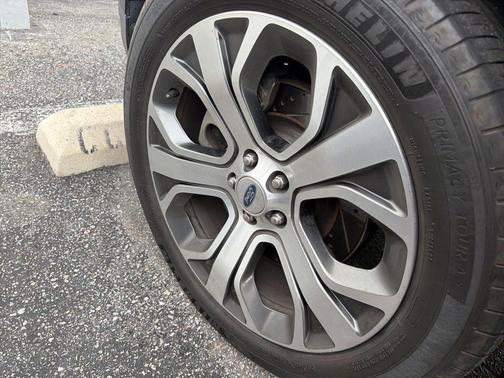 2019 Ford Explorer Platinum