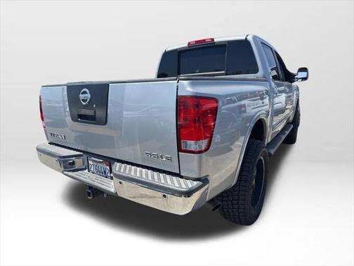 2010 Nissan Titan LE