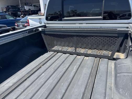 2010 Nissan Titan LE