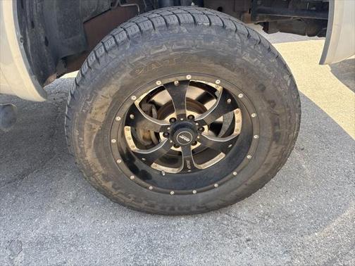 2010 Nissan Titan LE