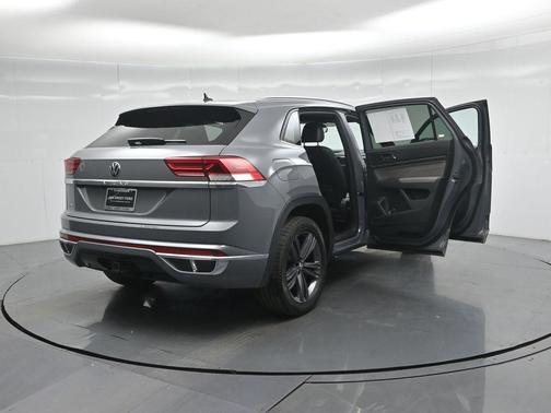 2021 Volkswagen Atlas Cross Sport 3.6L V6 SE w/Technology R-Line