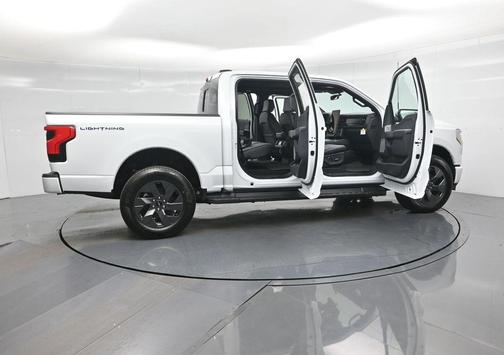 2025 Ford F-150 Lightning LARIAT