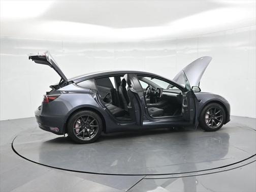 2023 Tesla Model 3 Standard Range