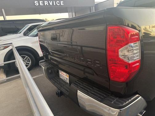 2016 Toyota Tundra SR5
