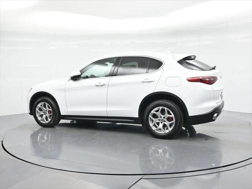 2019 Alfa Romeo Stelvio Base