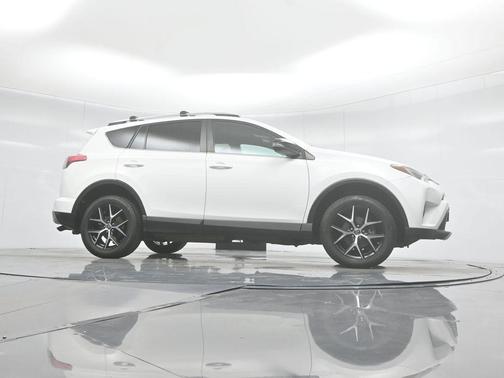2016 Toyota RAV4 SE