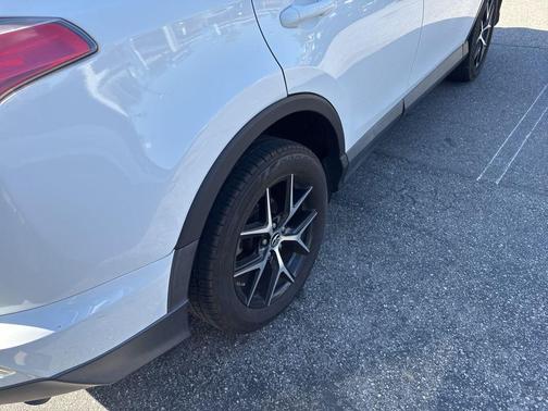 2016 Toyota RAV4 SE