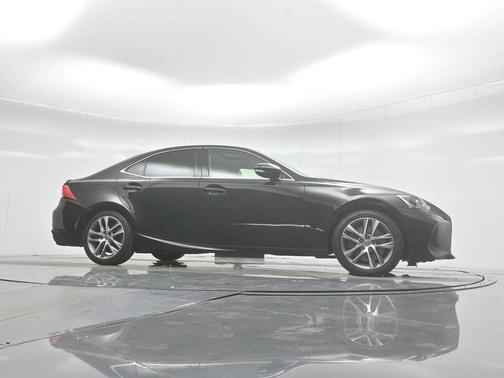 2018 Lexus IS 300 Base