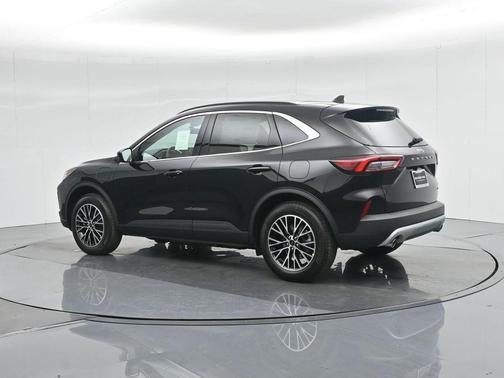 2025 Ford Escape PHEV SE