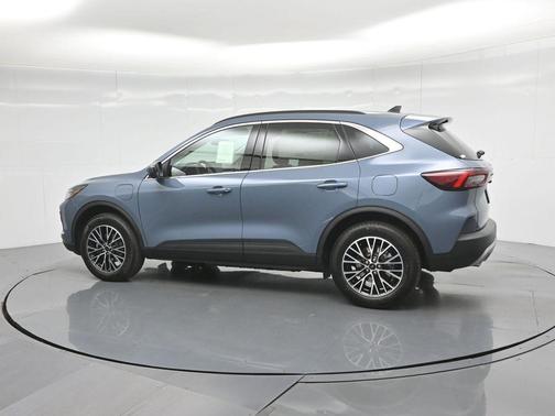 2025 Ford Escape PHEV SE