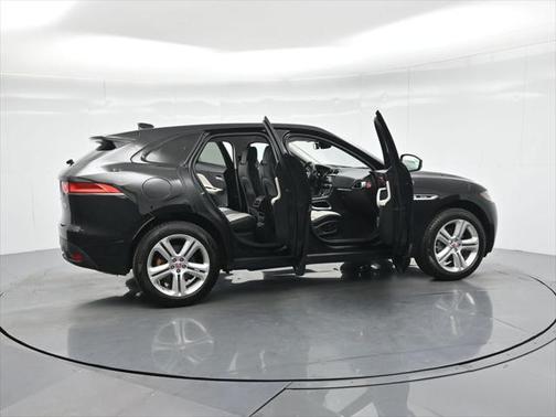 2017 Jaguar F-PACE 35t R-Sport