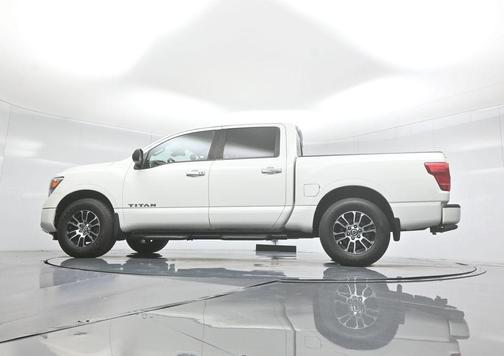 2021 Nissan Titan SV