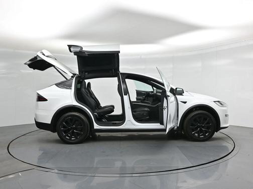 Pearl White Multi-Coat 2022 Tesla Model X Dual Motor All-Wheel Drive