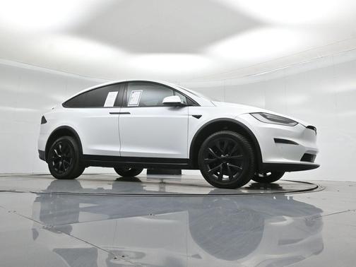 Pearl White Multi-Coat 2022 Tesla Model X Dual Motor All-Wheel Drive