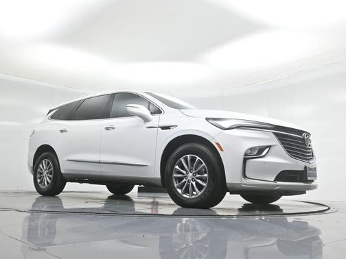 2022 Buick Enclave FWD Essence