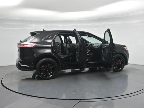 Agate Black Metallic 2019 Ford Edge ST