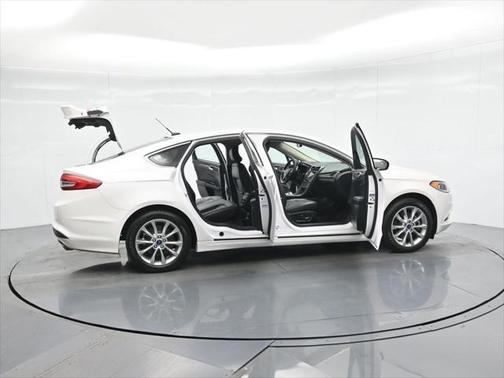 2017 Ford Fusion Energi SE Luxury