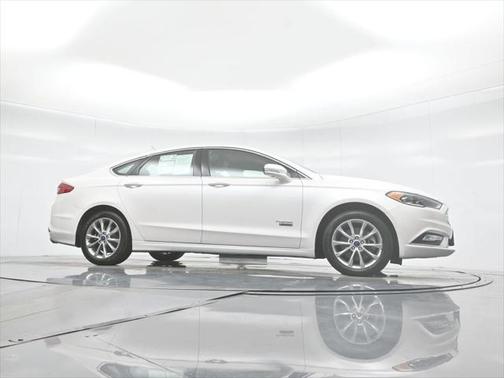 2017 Ford Fusion Energi SE Luxury