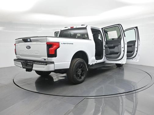 2025 Ford F-150 Lightning XLT