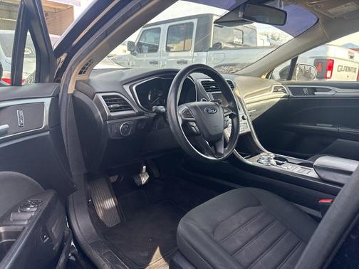 2020 Ford Fusion Hybrid SE