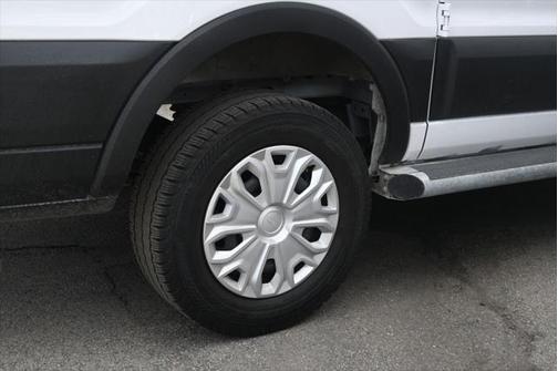 2022 Ford Transit-250 Base