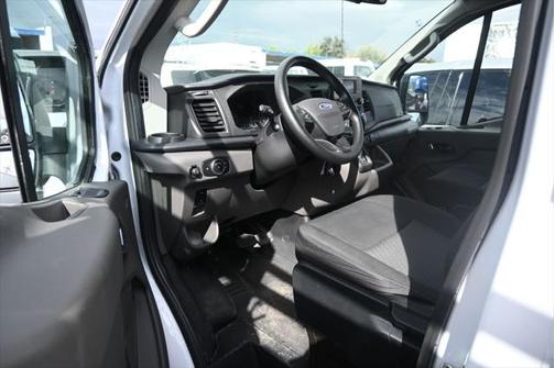 2022 Ford Transit-250 Base