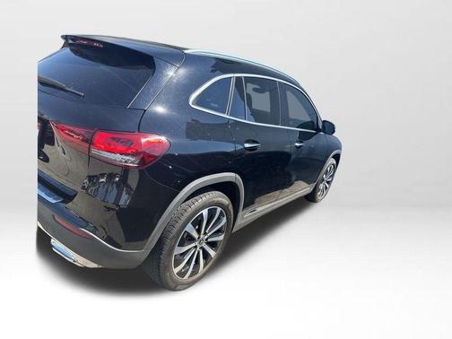 2021 Mercedes-Benz GLA 250 Base 4MATIC