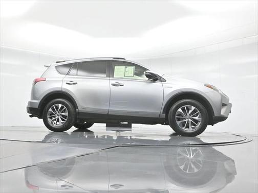 2017 Toyota RAV4 Hybrid XLE