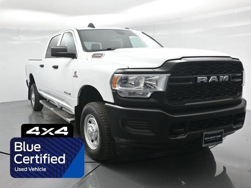 2022 RAM 2500 Tradesman Crew Cab 4x4 6'4' Box