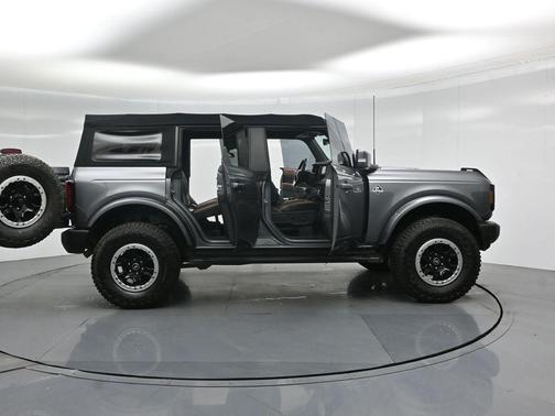 2021 Ford Bronco Outer Banks