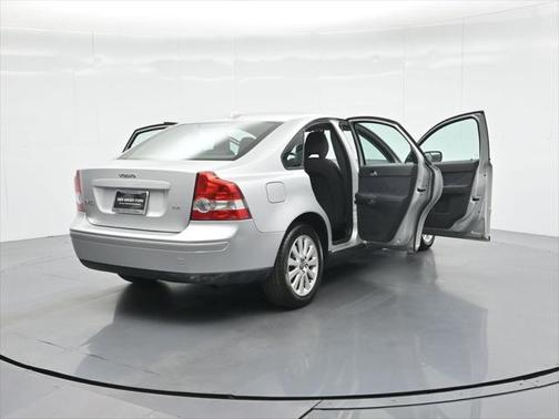 2005 Volvo S40 2.4i