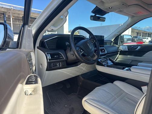 2022 Lincoln Navigator Black Label