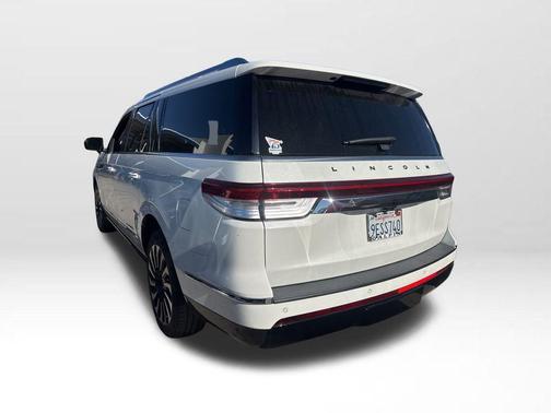 2022 Lincoln Navigator Black Label