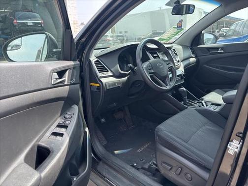 2016 Hyundai TUCSON SE
