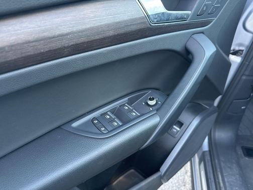 2023 Audi Q5 45 S line Premium