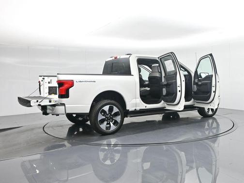 2025 Ford F-150 Lightning Platinum
