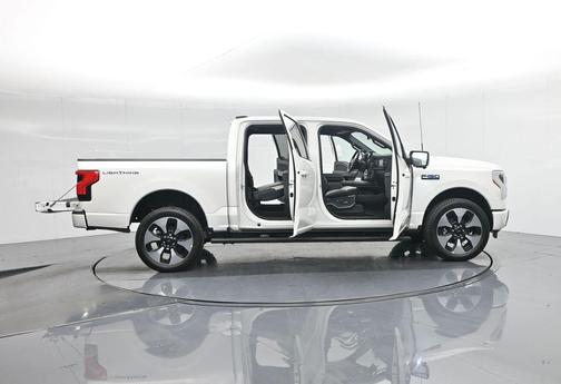 2025 Ford F-150 Lightning Platinum