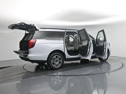 2025 Ford Expedition Max Active 4x4