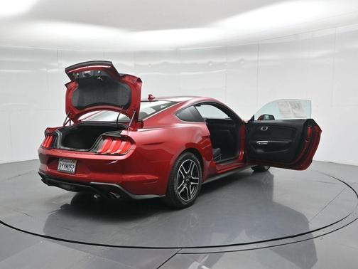 2021 Ford Mustang EcoBoost