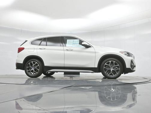 2022 BMW X1 sDrive28i