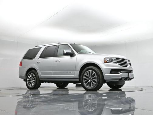 2017 Lincoln Navigator Select