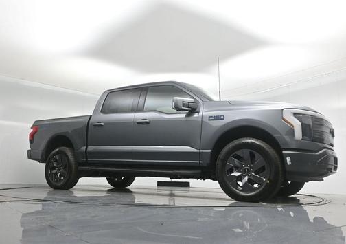 2025 Ford F-150 Lightning LARIAT