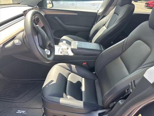 2023 Tesla Model Y RWD