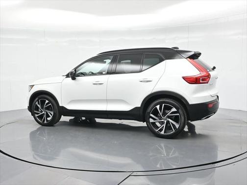 2019 Volvo XC40 T5 R-Design