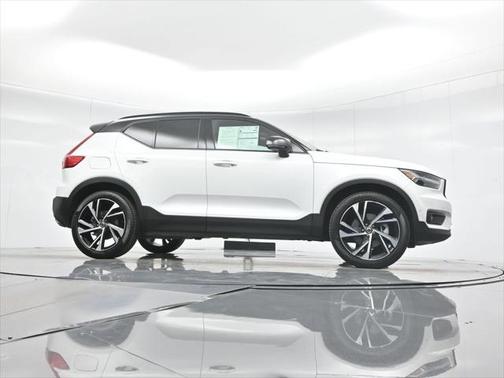 2019 Volvo XC40 T5 R-Design