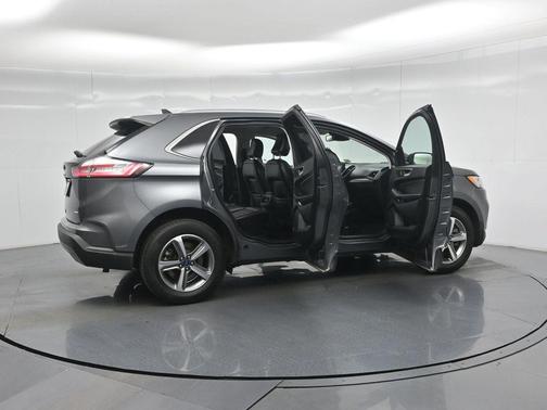 Carbonized Gray Metallic 2022 Ford Edge SEL