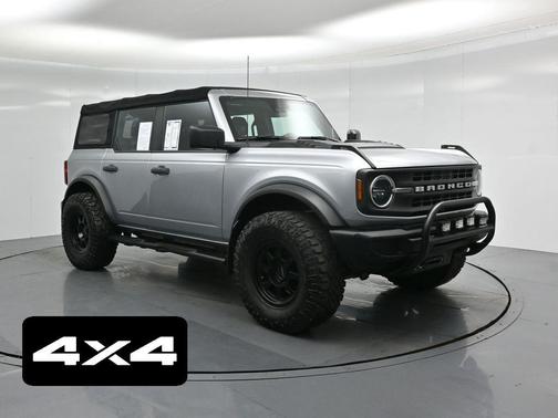 2021 Ford Bronco Base