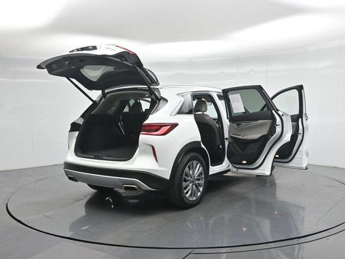 2024 INFINITI QX50 LUXE