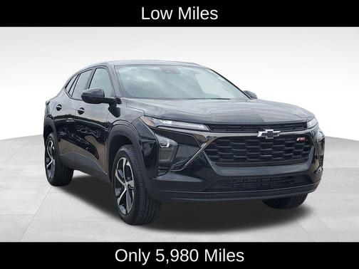 Mosaic Black Metallic 2025 Chevrolet Trax 1RS
